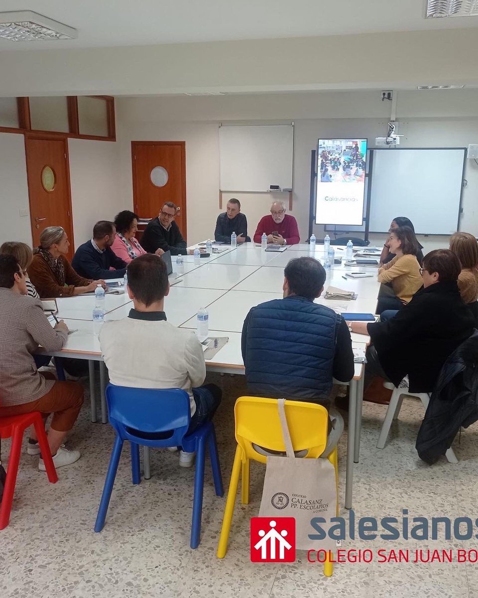salescoruna's tweet photo. Reunión de Directores en el colegio Calasanz PP Escolapios con @ecatolicas #escolascatolicasgalici #abrimoscaminos #salesianos #micoleinnova #coruña #escuelaconcertada #concertada https://t.co/VaK8BhYNg6