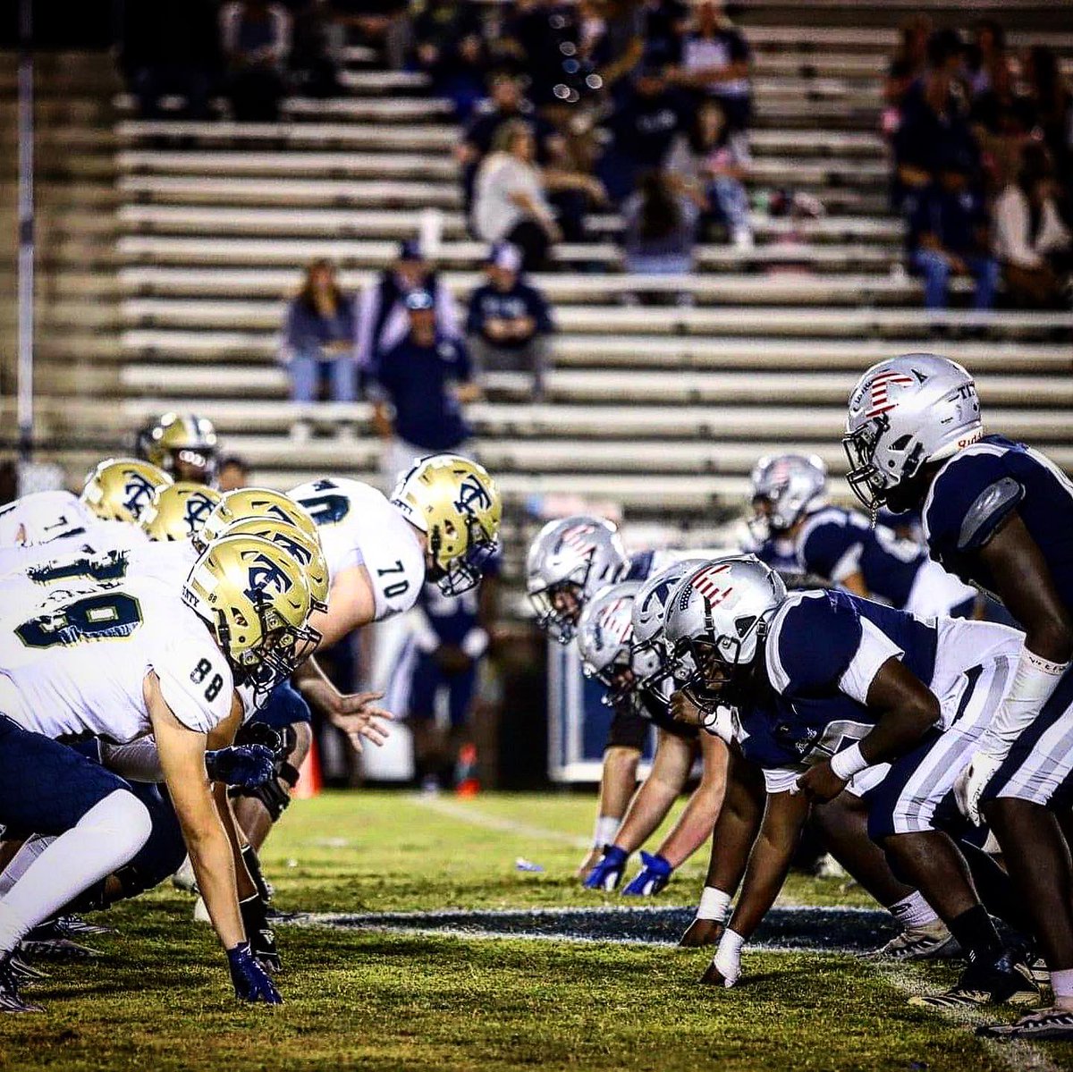 CoachHarrell17's tweet photo. #BEATHOCO https://t.co/L3YLHDBYev