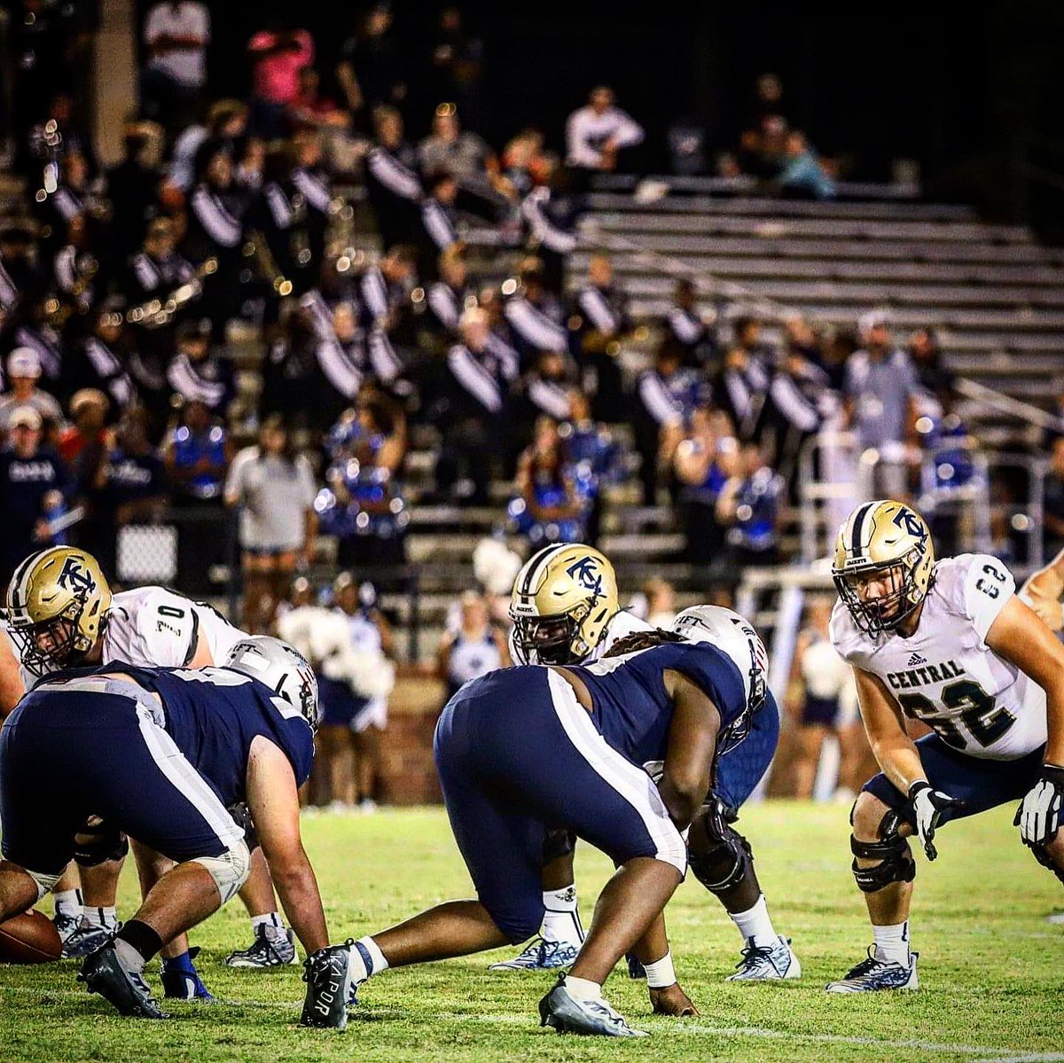 CoachHarrell17's tweet photo. #BEATHOCO https://t.co/L3YLHDBYev