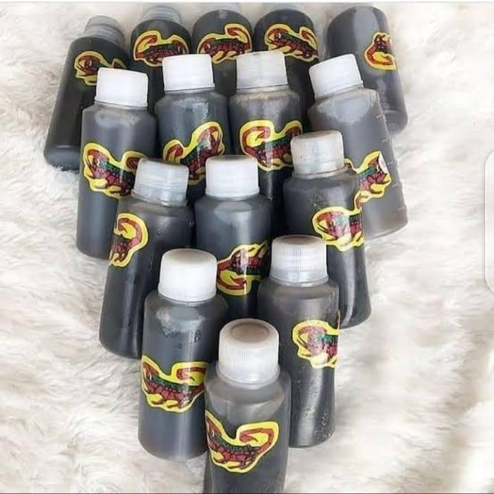 SBootelazy's tweet photo. *Scorpion Honey Drink*

•Boosts libido 
•Boosts stamina 
•Makes you wet and sweet
•Sex sweetener 
•Helps to prevent premature evacuation 

How to use: 
Drink of the bottle an hour to 2 hours before sex
Lasts in your body for upto a week
0792428417 https://t.co/9DrkDfoVrd