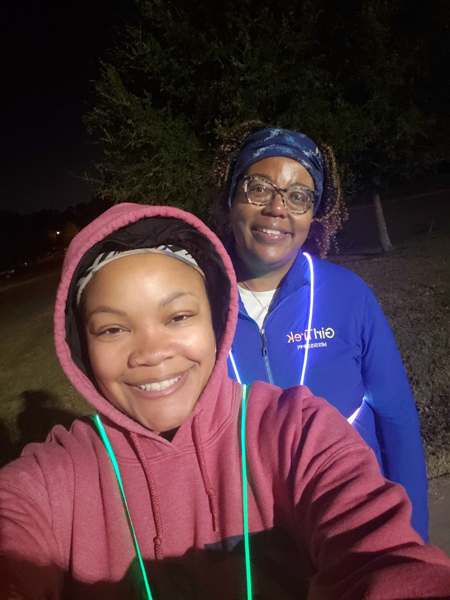Olliegall's tweet photo. One plus You = Crew👟 #4Dark30Crew
Just the two of us on #FantasticFriday great walk, talk & adventure 😁 #BritWorld
Day #15of21 | #BlackHistoryBootcamp
#GirlTrek #ByFaithWalker
"We know walking changes things.
A personal discipline of daily walking can transform your life." https://t.co/FznYHi73Rp