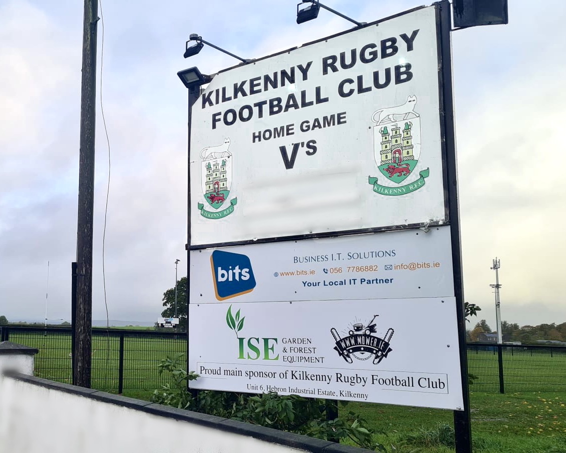 IseForest's tweet photo. Our signs are up &amp; it's official🏉🏆

We are the proud main sponsors for the Kilkenny RFC🎉
➡️ https://t.co/wRES0qsI53

Don't forget ➡️ Kilkenny V Monkstown Leinster League DIV 1A this Saturday 

#iseforestandgarden #shopirish #supportinglocalcommunity https://t.co/CMHIcP07Mo