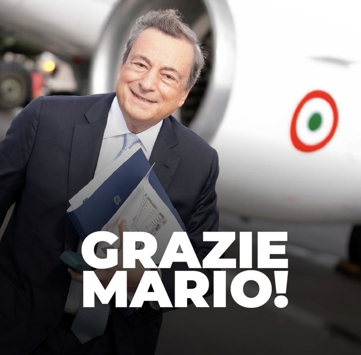 raffaellapaita's tweet photo. Fino all’ultimo ha lavorato nell’interesse del Paese con autorevolezza e competenza. Orgogliosi di averlo voluto, soli contro tutti, a Palazzo Chigi e fiduciosi che possa tornarci presto.
Grazie Presidente #Draghi. https://t.co/GP8dSolfzp