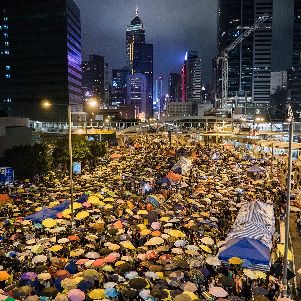 Booksmag's tweet image. Il était dans la logique de l’Histoire que la Chine reprenne #Hongkong à l’empire de Sa Majesté. Mais la manière dont les Britanniques ont lâché les démocrates hongkongais en dit long sur la diplomatie occidentale. ☛ books.fr/une-democratie…

#TheHongKongDiaries #ChrisPatten