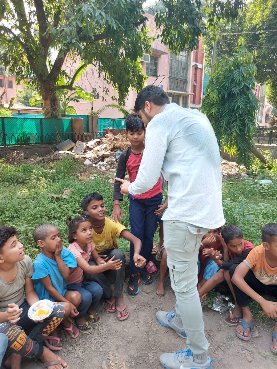 amitsoni000's tweet photo. This Diwali is Memorable for me. I and my team @sfs (student for seva) have augmented happiness for these childrens...And this is how I also made my Diwali more blissful https://t.co/FYUPrpjsAM