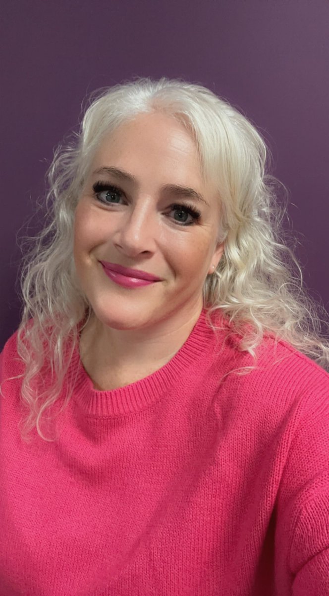 JaneSoGrey's tweet photo. Today I’m supporting #WearItPink for my close friends that have had treatment for breast cancer the past year 💗#BreastCancerAwareness https://t.co/QPHRafXkhx