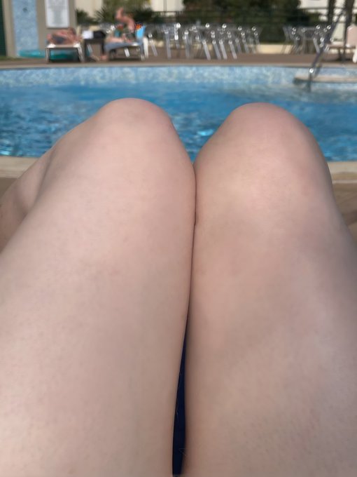 Palest legs at the pool! #sissylegs #sissy https://t.co/JKMkHtnkyI<a href="/tag/sissylegs"class="tags">#sissylegs</a><a href="/tag/sissy"class="tags">#sissy</a>