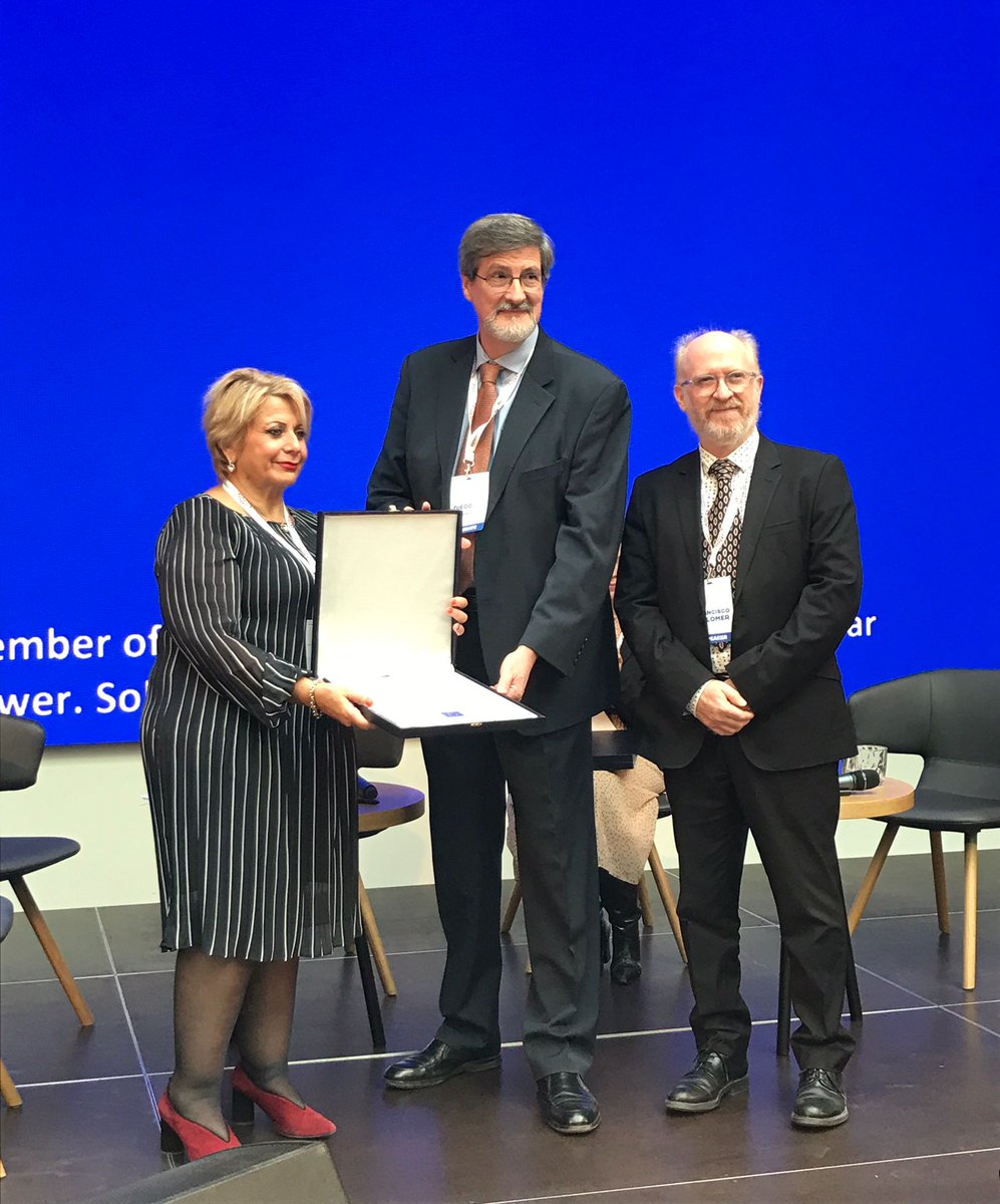 ICRI2022 (@icri2022) on Twitter photo Before #ICRI2022 was officially ended, two <a href="/ERIC_forum/">ERIC Forum</a> plates were awarded.
To EU-SOLARIS & <a href="/MIRRI_live/">MIRRI-ERIC</a> 🎖️
w/ <a href="/JDrakeEU/">Joanna Drake</a> & <a href="/jivedirector/">JIVE ERIC director</a> Before #ICRI2022 was officially ended, two <a href="/ERIC_forum/">ERIC Forum</a> plates were awarded.
To EU-SOLARIS & <a href="/MIRRI_live/">MIRRI-ERIC</a> 🎖️
w/ <a href="/JDrakeEU/">Joanna Drake</a> & <a href="/jivedirector/">JIVE ERIC director</a>