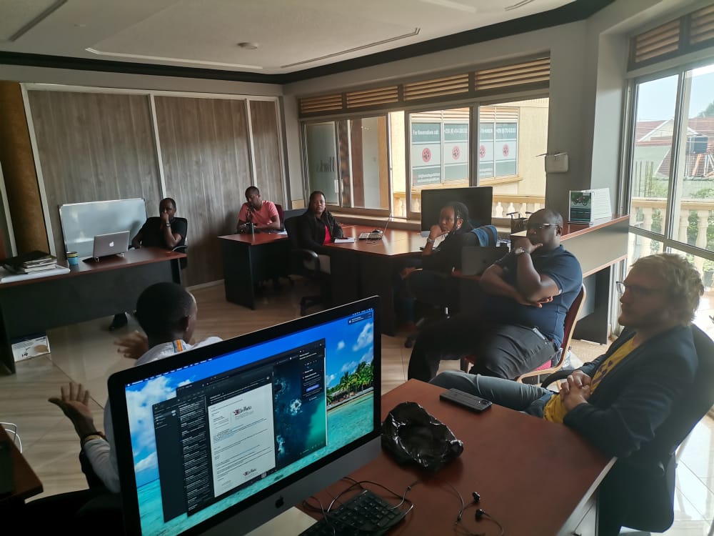LiveWorksIncUG's tweet photo. Learning expounds creativity!
We were enriched this morning by having the brains behind https://t.co/DgEuoKNiOu come in for a mini training session which will greatly improve our service delivery.
#LiveWorks #CreativeAndEffective
#FridayFeeling https://t.co/jAFFKoXigN