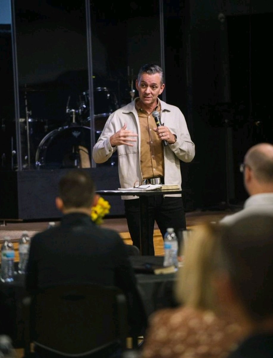 imaministers's tweet photo. The pastors and missionaries who are doing what God has called them to do are answering the bid of Heaven that says, "We need more laborers!" -Pastor Brandon Hollar
@brandonhollar

#natcon2022

https://t.co/ZToXqnppaV https://t.co/nFv6YoczJ4