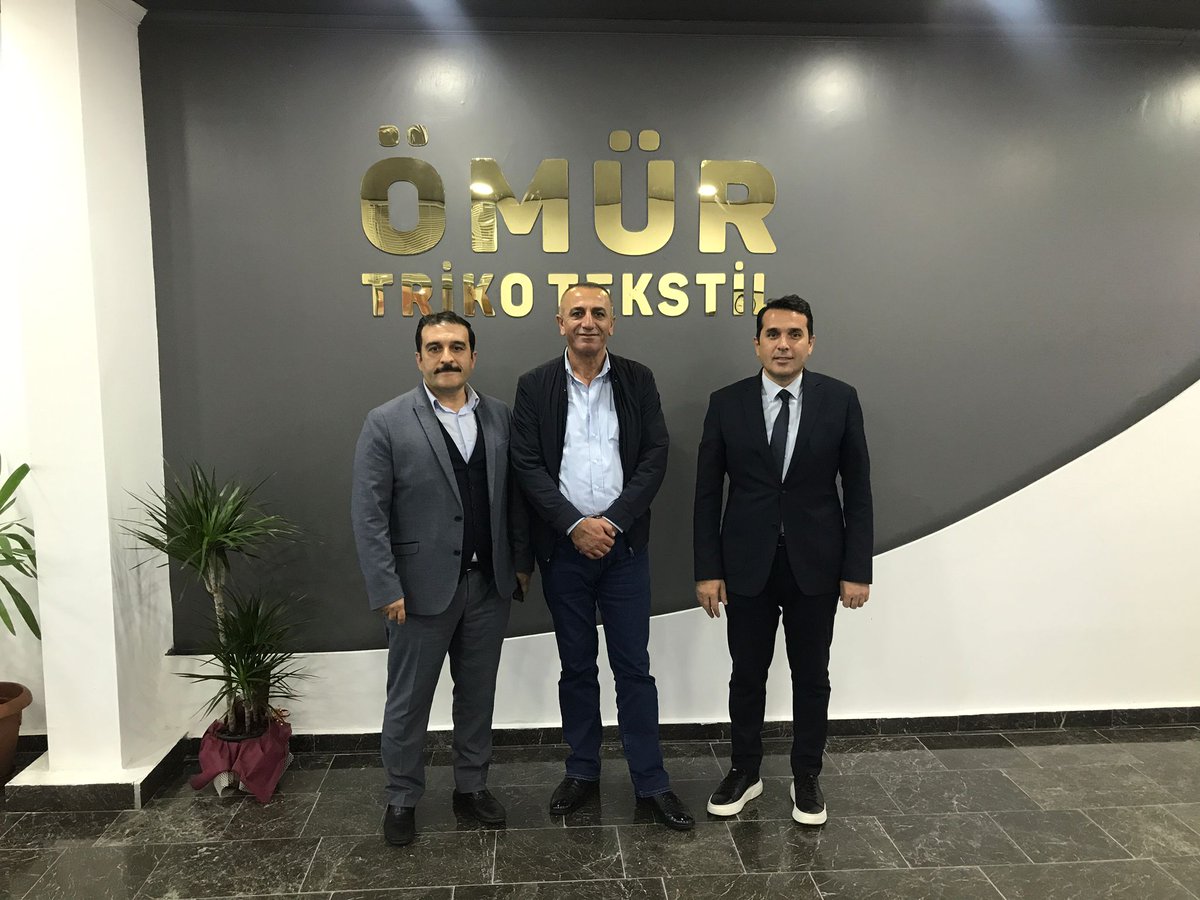 InvestAmasya's tweet photo. Amasya KOSGEB Müdürü  ile birlikte, Suluova OSB'de fason triko üretimi yapan Ömür Triko firması ziyaret edildi. Firma yetkilisine Teşvik Sistemi, TKDK, KOSGEB KOBİGEL ve KOSGEB Yurtdışı Pazar destekleri hakkında bilgilendirme yapıldı. @okakalkinma https://t.co/IMWI2d6qKw