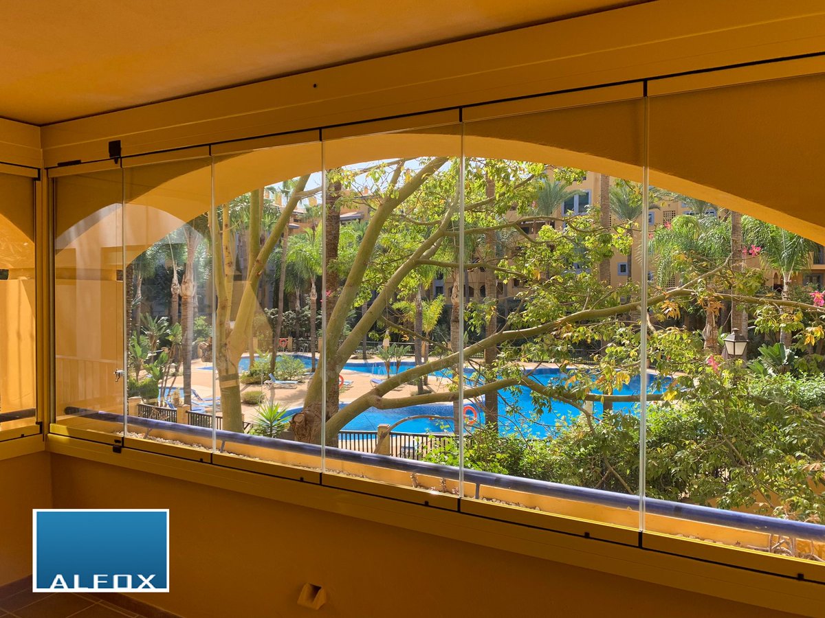AlfoxRRSS's tweet photo. Adaptamos nuestras #cortinasdecristal a cualquier solución constructiva o color, como a este cliente al que le hemos instalado estos sistemas lacados en un llamativo RAL 1012.
Solicita un presupuesto personalizado llamando al☎️ 952 371 077. https://t.co/4bTe19uqFs https://t.co/JPXvinqqiA
