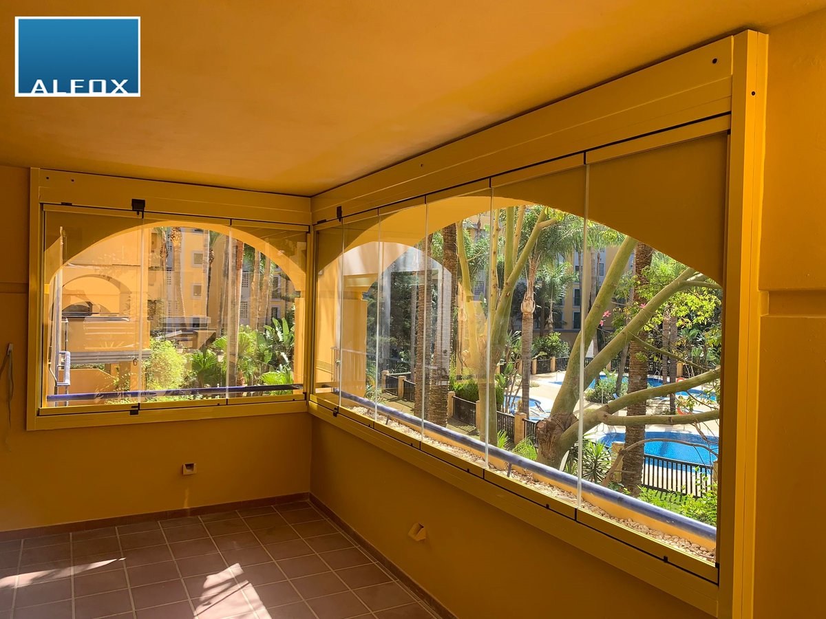 AlfoxRRSS's tweet photo. Adaptamos nuestras #cortinasdecristal a cualquier solución constructiva o color, como a este cliente al que le hemos instalado estos sistemas lacados en un llamativo RAL 1012.
Solicita un presupuesto personalizado llamando al☎️ 952 371 077. https://t.co/4bTe19uqFs https://t.co/JPXvinqqiA
