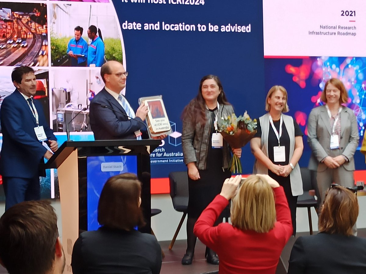…aaaand #ICRI2024 will be organised by Australia 🇦🇺!

(And a huge gingerbread comes with it. 😎)