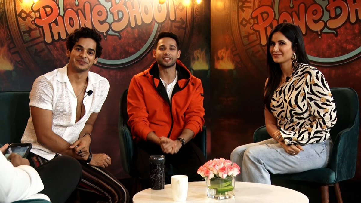 #KatrinaKaif thinks @vickykaushal09 is very different from her. Know why did she say this youtu.be/xtj68FoGQOs #PhoneBhoot #vickykaushal #siddharthkannan #sidk #vickat