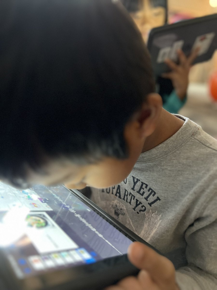 Christina tweet media