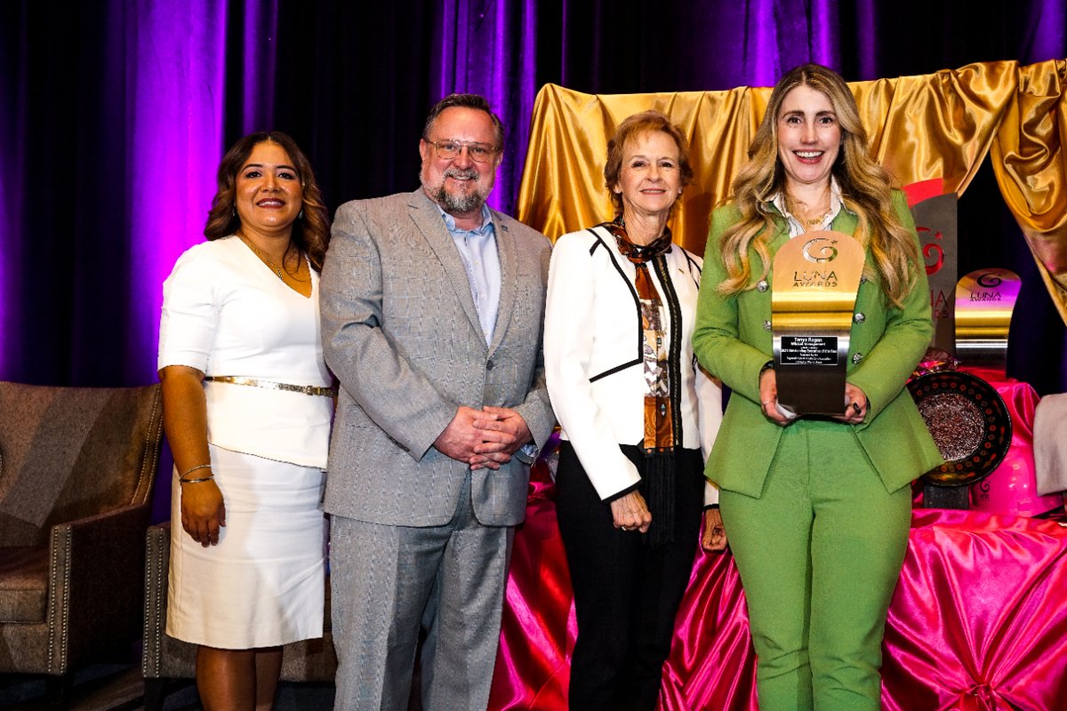WildcatMgmt's tweet image. @DFWRHCA  presented the Luna Award to our President @TanyaaRagan, for Outstanding Exec. of the Year. 
Thank you to RHCA for recognizing women &amp;amp; minority owned businesses in construction, engineering &amp;amp; architecture. 

#wildcatmgmt #iamluna #construction #Dallas #executiveoftheyear