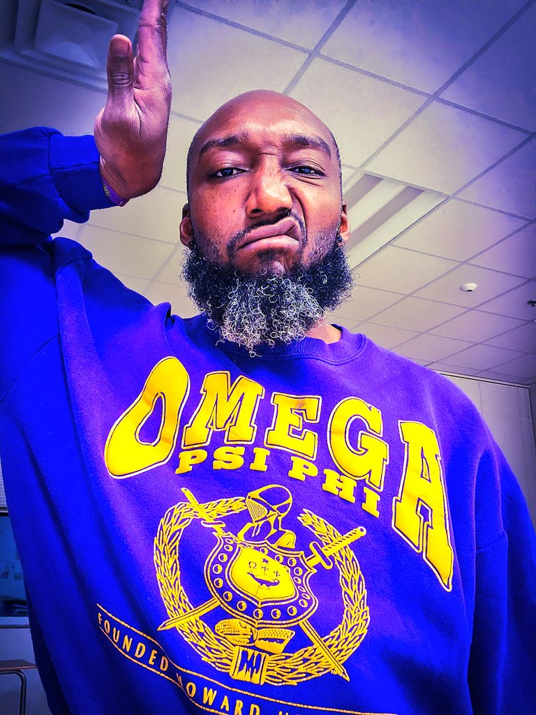 coachsorrell's tweet image. I rep #DaBruhz in much more then paraphernalia. Happy Friday Y'all!
#FIETTS
#SpitDaCards