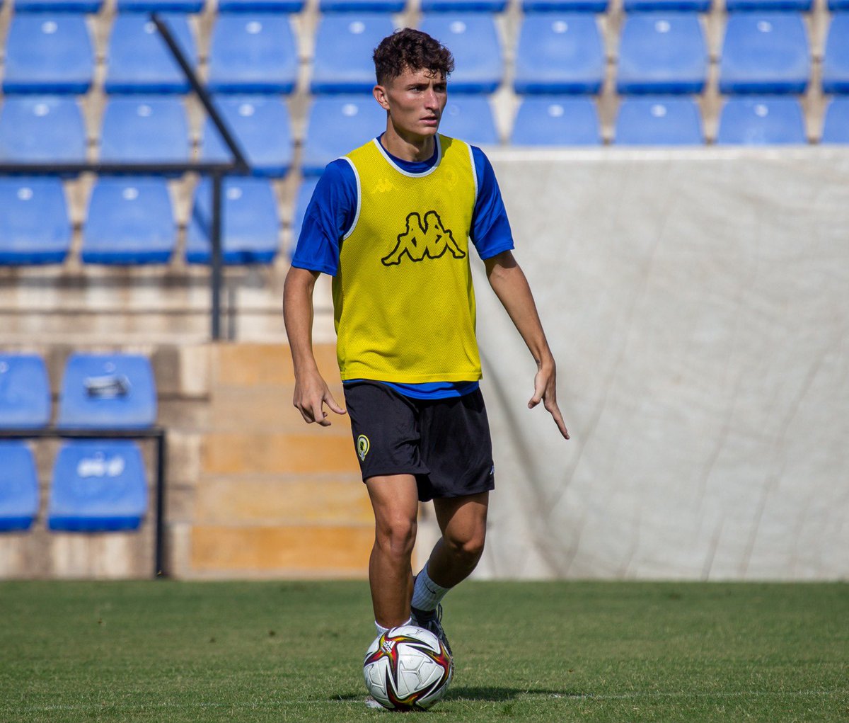 Llego tarde pero quería felicitar al club de mi vida sus 100 años, gracias papá por hacerme del Hércules antes de que tenga uso de razón. Es un orgullo para mí pertenecer a este club en un año tan importante, estoy seguro que volveremos donde nos merecemos.