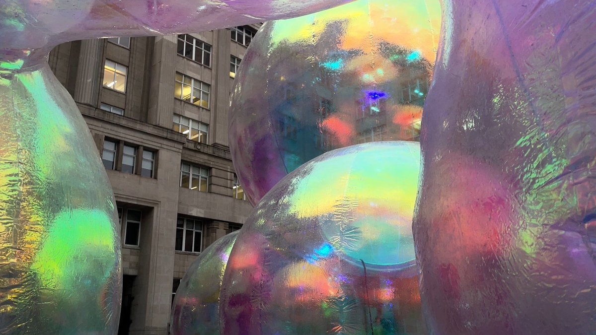 EmilyBonnerTV's tweet photo. Got a preview of #RiverOfLight last night. It’s returned to Liverpool for 17 nights, featuring art installations from local &amp; international artists 💫 💜 😍 https://t.co/OkpcWc3Hca