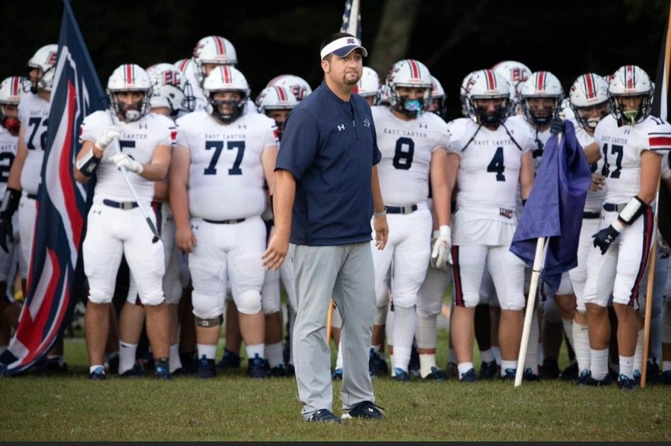 echsfb's tweet photo. Game Day!
Raiders will travel to Russell to take on the Red Devils in district play. 
#CCC #ProtectTheStripe 
@lisajtr @ECRaiders @East_Barstool21 https://t.co/Qf5nKBNx61