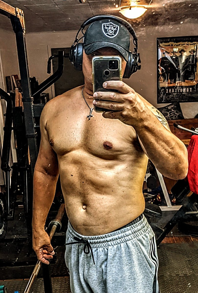 Jmilani75's tweet photo. Father and son working hard and doing it Naturally. #naturalbodybuilding #bodybuilding #fitat49 https://t.co/Jftx4HpaZs