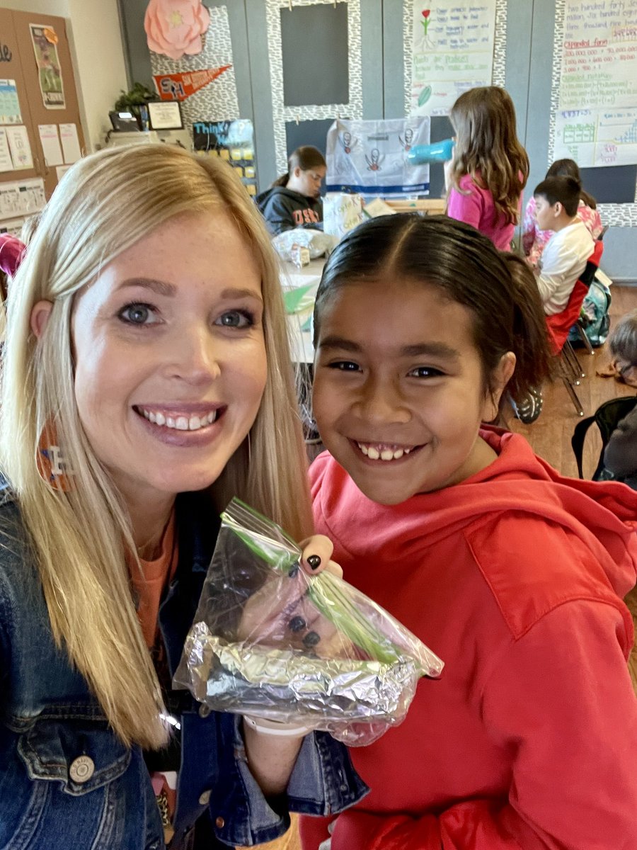 ashleyborak's tweet photo. Sophia was right… best breakfast taco ever! So thoughtful to think of me ❤️ https://t.co/oAJxuL6Ucr