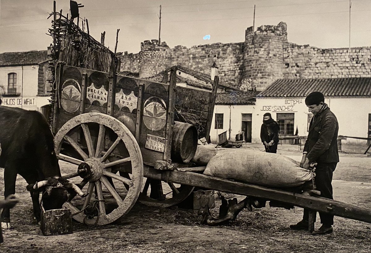 gagoruiz's tweet photo. ¿Te vas a quedar sin ver la exposición de Andersen en el @Muset_CyL sobre la #Zamora de 1926? Esto es una parte de los que os encontrareis… ABRO HILO #Zamoraentuits https://t.co/TB3AFwMWTa
