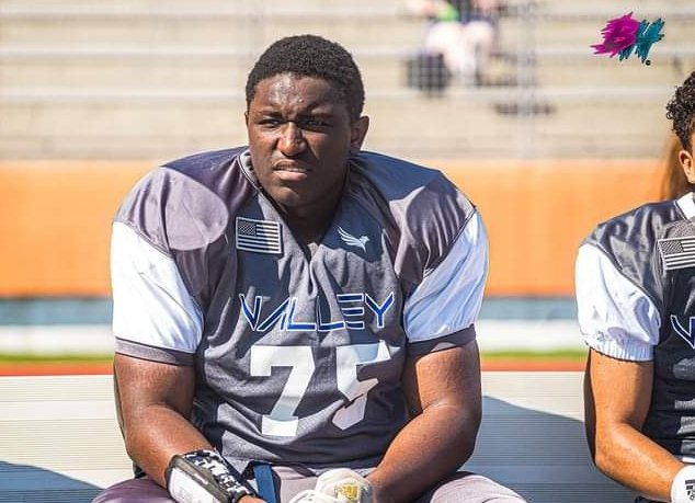 45+ <a href="/ValleyStateUSA/">Valley State</a> Post Grad players to college in 2 years. Congrats Razik Marrah  #ValleyState OL playing at <a href="/juniatacollege/">Juniata College</a> in Central Pennsylvania @DefnseUnivrsity <a href="/bighitslive/">BIGHITSLIVE</a>