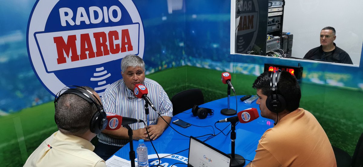 RadioMarcaGC's tweet photo. 🎙️ @arencibiajj @FFLasPalmas en #DirectoMarcaGC:
"Estamos a punto de anunciar el convenio de @fedfutcanarias con @Deportecanario para gestionar la subvención de los desplazamientos, la @rfef nos apoya"
Sintonízanos:
📻88.2, 98.3 y 104.5FM
👨💻https://t.co/1gDTBtWNoT
📱APP https://t.co/KuY2wt8YfN