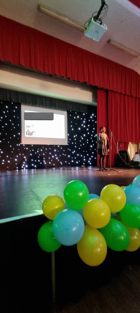 What a show! We have such amazing talent <a href="/FlixtonGS/">Flixton Girls School</a> feeling very proud to be part of the #FlixtonFamily. 🟢🔵🟡