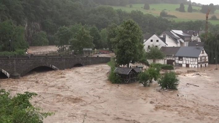hancloke's tweet photo. 🌊Looking for a PhD? 🤖💧
Want to be at the cutting edge of #AI developments in global #FloodForecasting?
Want to work with top scientists @ECMWF ?
Deadline to apply: 20 January 2023
⤵️⤵️
https://t.co/NTxprBJoPa https://t.co/jAVtUYjWZT