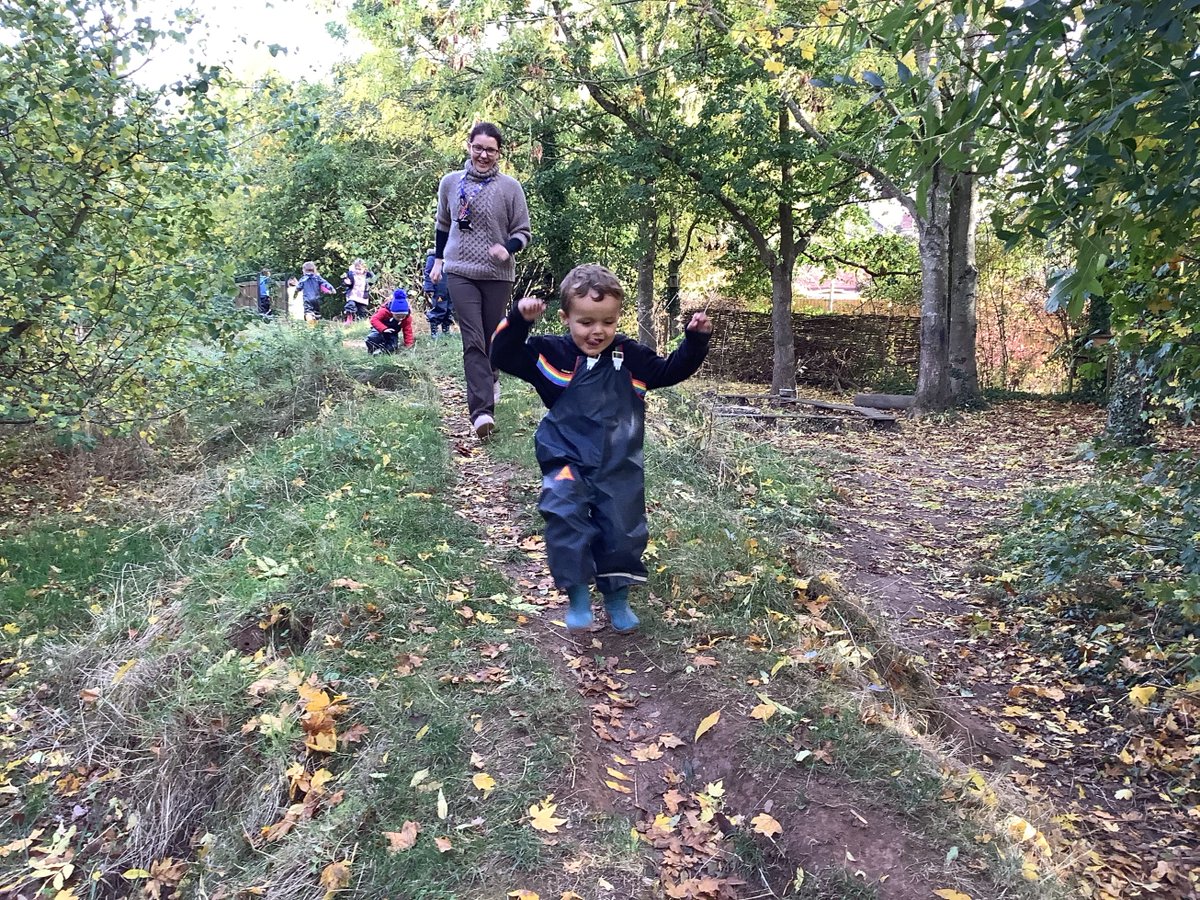 NEC_LPS's tweet photo. Its been great to get out to Forest School this week and enjoy some autumn sunshine and a bit of tree hugging. We are super proud of the Little Wrens who put their overalls on all by themselves too. #LPSeyfs #LPSrshe https://t.co/V0UvGCSZo0