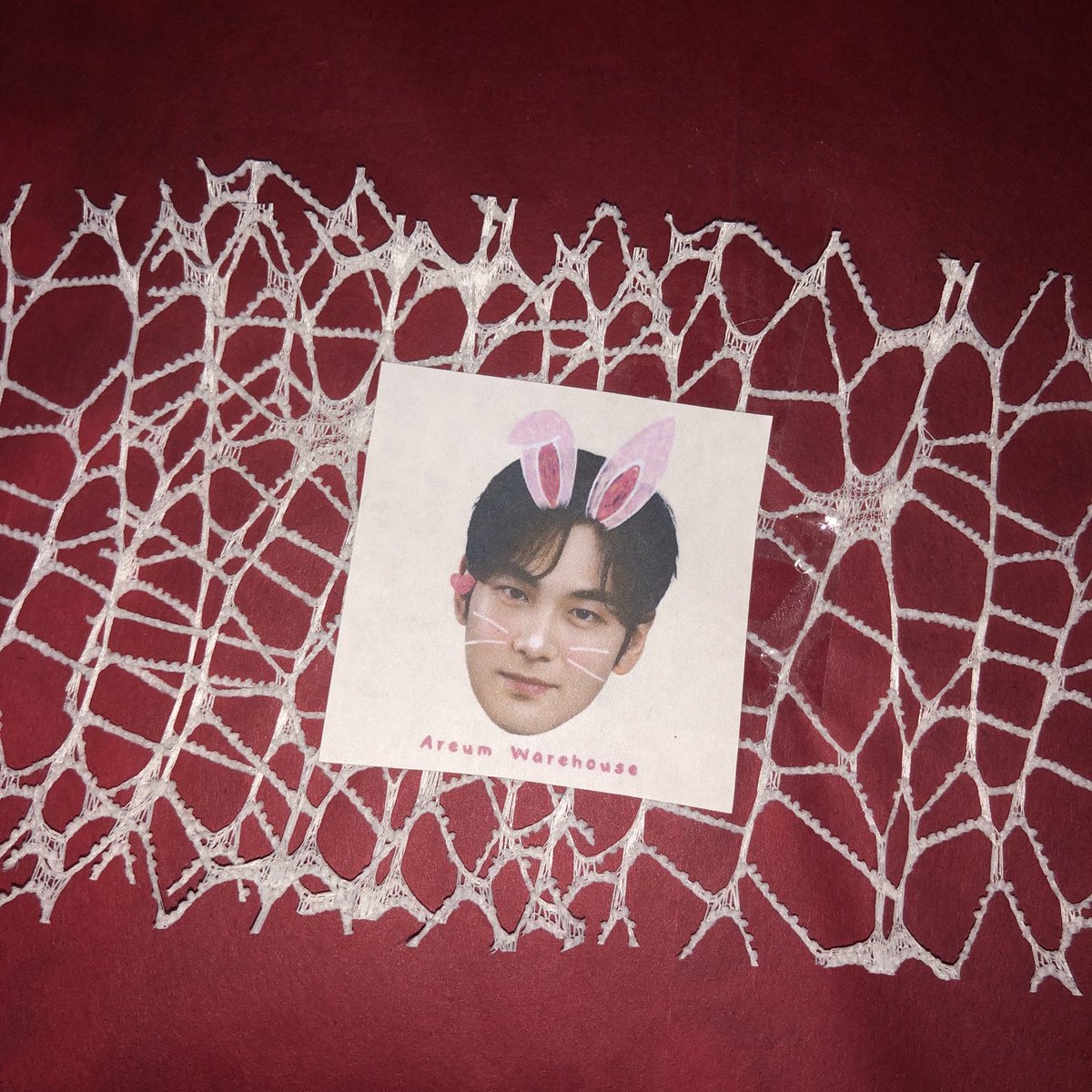 areumwarehouse's tweet photo. currently packing, if you want to change your address please dm me before sunday @ 12pm ~

#areumupdate https://t.co/kpcHMNtO5Y