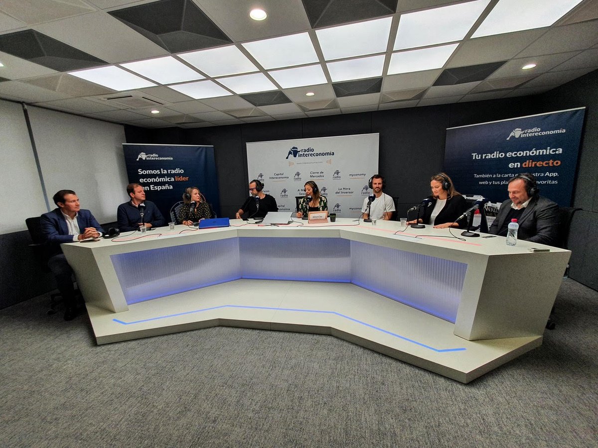 Gran programa el de ayer de <a href="/NegociosdeCyH/">Negocios de Carne y Hueso</a>,🎙️tuvimos la suerte de contar con grandes colaboradores y comentar temas de lo más interesante <a href="/RocioOssorio/">Rocio Alvare-Ossorio</a> <a href="/CrowdcubeES/">Crowdcube España</a> <a href="/Darwinex_es/">Darwinex Español</a>🤩