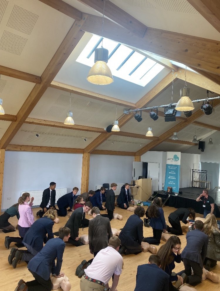 It’s been another busy week for the team at Jay’s Aim with CPR/AED sessions at <a href="/ShebbearCollege/">Shebbear College</a> ,St Helen's Church of England School, Abbotsham and The Park Primary School, Bristol. Thanks to all those students that have attended!! 👏🏼💙⛑

#jaysaim #lifesavers #training #firstaid