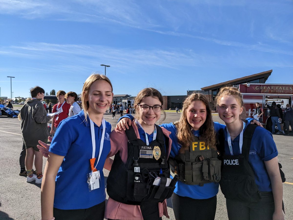 FBISaltLakeCity's tweet photo. We enjoyed sharing the #FBI experience with eighth and 10th grade students at the Worlds of Work (WOW) career exploration event in Great Falls, MT this week! We hope to see some of these faces in the Bureau one day! @GFCMSU, @uprovidence, @UWCascadeCounty, @gtfallschamber https://t.co/kkm3Yk6viG