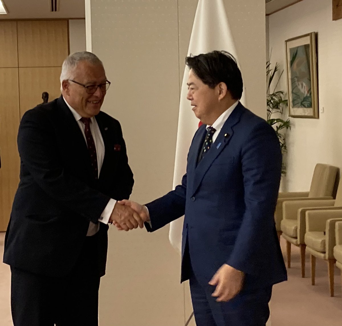 #ICC President Judge Piotr Hofmański met in Tokyo with the Minister of Foreign Affairs of #Japan H.E. Yoshimasa Hayashi and had constructive dialogue on how to address the challenges the ICC faces and promote the rule of law #BuildingSupport