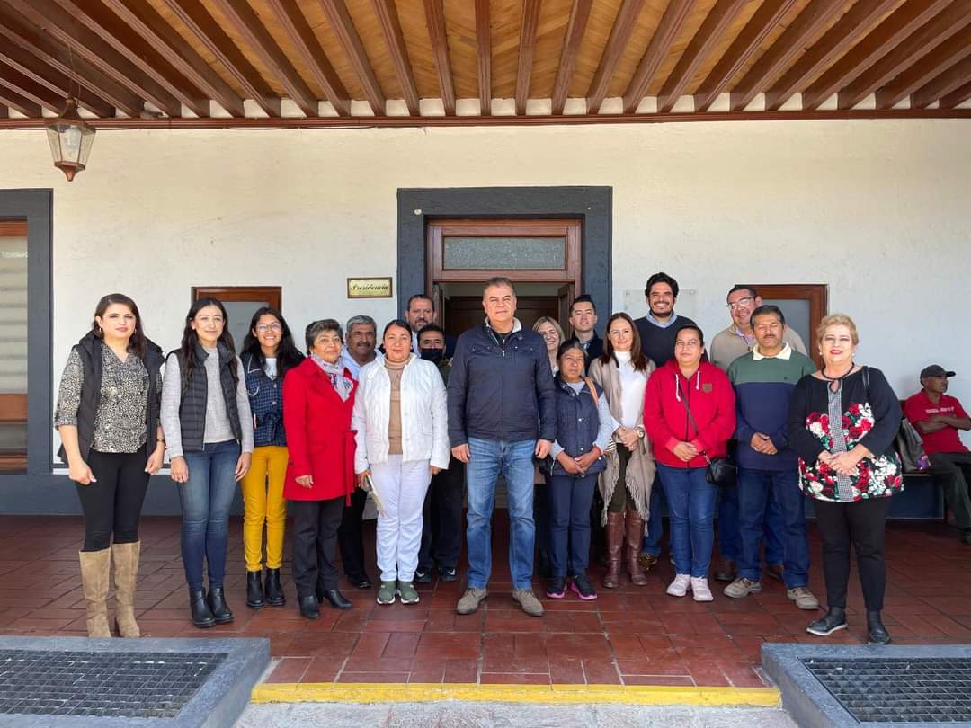 SilPinedaa's tweet photo. 2.-  Se aprobó la propuesta de conformación e integración de los miembros del Consejo Directivo de la Casa del Artesano. https://t.co/xsa8SZ3EOb