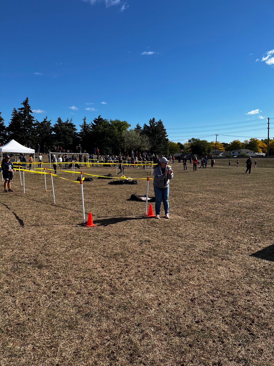 9545 <a href="/HaltonDSB/">HDSB</a> elementary students
   90 schools
   6 track meets
   cheering on teammates
+ making memories
________________
   priceless
 
Thank you to <a href="/HDSBElemAthl/">HDSB Elem HPE & Athletics</a>, volunteers &amp; coaches for working together to provide our students with this experience.