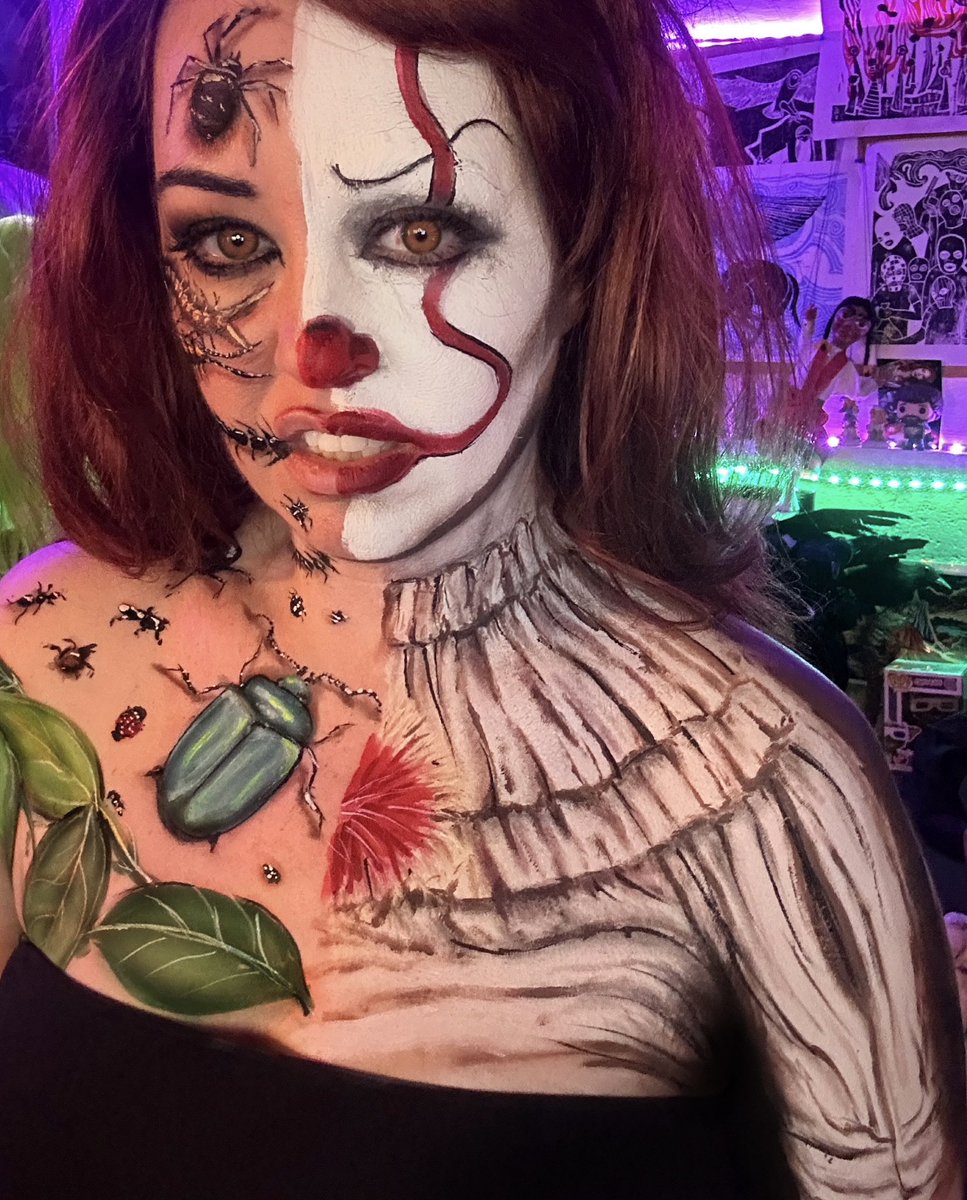 I is for It 🤡 and Insects 🪲 Made with @mehron Paradise
Inspired by @sallyquinncreations 
#31daysofmehronhalloween #halloween2022 #itmakeup #pennywise #pennywisecostume #pennywisemakeup
#splitmakeup #creepymakeup #scarymakeup #bodypaint  #facepaint #mua #alphbetchallenge