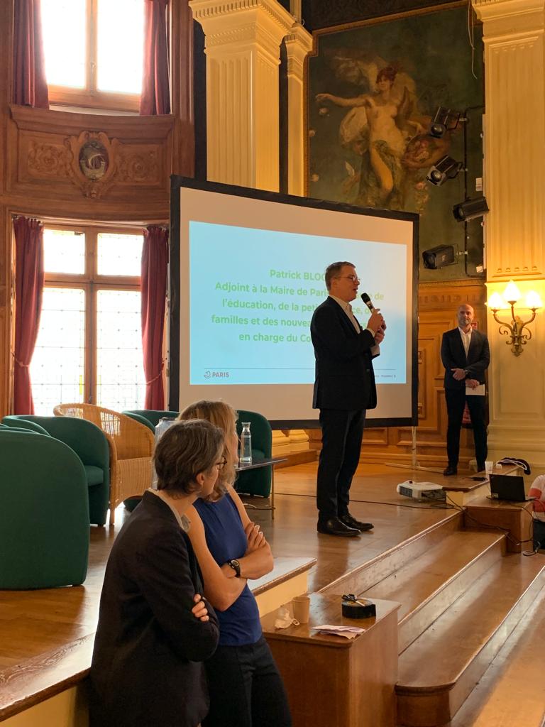 pbloche's tweet photo. Le séminaire de l’animation a été l’occasion de redire aux Responsables Éducatifs Ville (REV) la fierté d’avoir à #Paris, dans chaque école, un périscolaire de qualité, innovant et en constante évolution. Focus, cette année, sur les compétences psycho-sociales, au coeur du #PEDT https://t.co/wJxWquxpzv