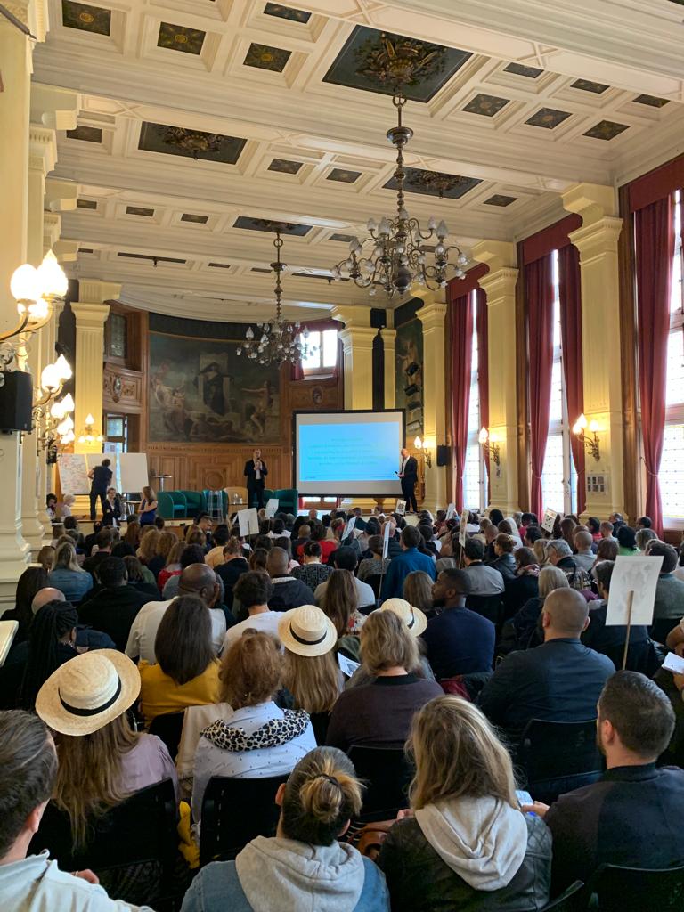 pbloche's tweet photo. Le séminaire de l’animation a été l’occasion de redire aux Responsables Éducatifs Ville (REV) la fierté d’avoir à #Paris, dans chaque école, un périscolaire de qualité, innovant et en constante évolution. Focus, cette année, sur les compétences psycho-sociales, au coeur du #PEDT https://t.co/wJxWquxpzv