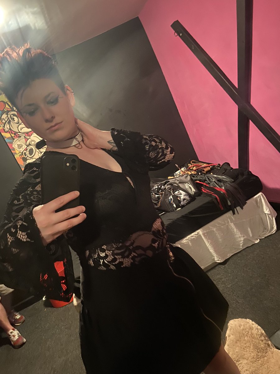 TheGlamourazzis's tweet photo. Hey a model added to The Glamourassiz's glamour model awards Rogue https://t.co/35W5VP3Fps #bestaltmodel #bestfetishmodel #bestnewcomer https://t.co/I3K9WSmoUI