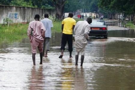 Yagoua : la vie reprend progressivement, après les inondations qui ont paralysé l’activité stopblablacam.com/societe/2110-9…