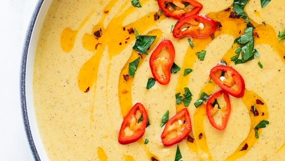 CooksMatches's tweet photo. What better way to warm up on these cooler days than a tasty soup ๐
Curried Cauliflower Soup by @ alidaryder ๐ฅฃ
Head over to their Instagram page for the full recipe! ๐
#soup #autumn #recipe #dinneridea #comfortfood #curriedcauliflower #goodsoup #cooksmatches https://t.co/KXBvPN0njH