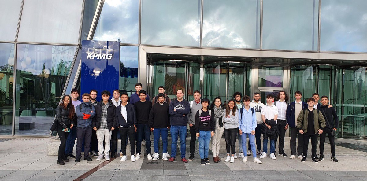 IESTETUAN's tweet photo. Los alumnos/as de 2° de Informática y Administración han estado en la sede de KPMG asistiendo a un taller de búsqueda de empleo ¡Muy interesante para su cercana incorporación al mundo laboral! https://t.co/B5tTDjuZDO