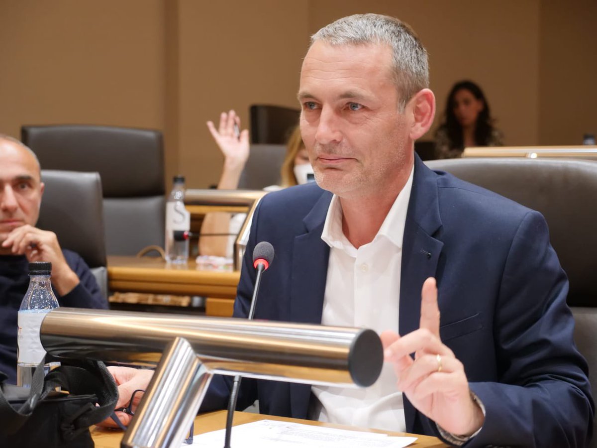 pays_ajaccien's tweet photo. #CONSEILCOMMUNAUTAIRE
✅Adopté👉soutien financier à l’association Enquête et Médiation qui a pour mission de responsabiliser les auteurs des faits, les conduire vers une autonomie citoyenne et à favoriser leur (ré)insertion.
#lutte contre la #récidive
#CISPD #PaysAjaccien https://t.co/ddc7n9ezEc