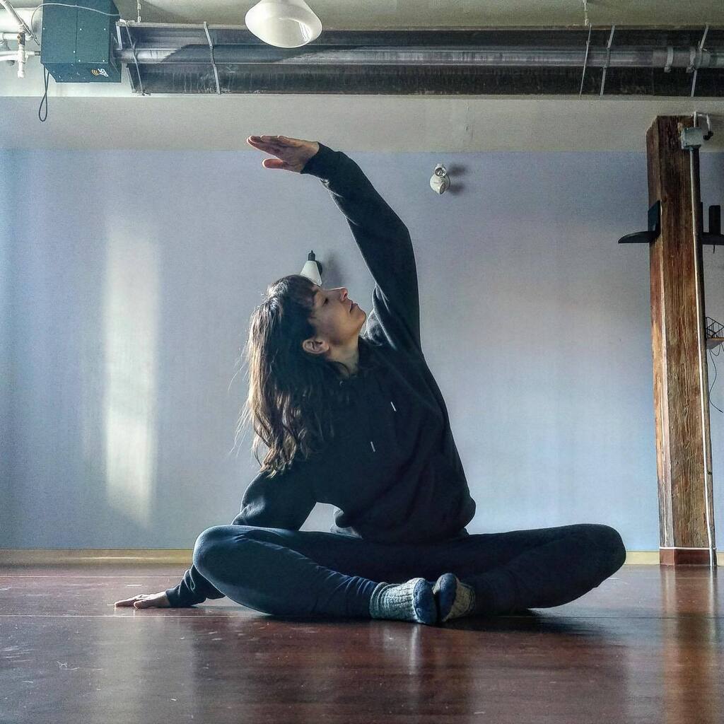 Keep coming home to yourself. It’s Friday! The weekend is here. Come work it all out and leave the stresses behind on your mat. Find your calm. Reignite your inner fire. See you for class friends ❤️‍🔥

#practiceandalliscoming #selfcare #practicepracticepractice #homeiswherethehe…