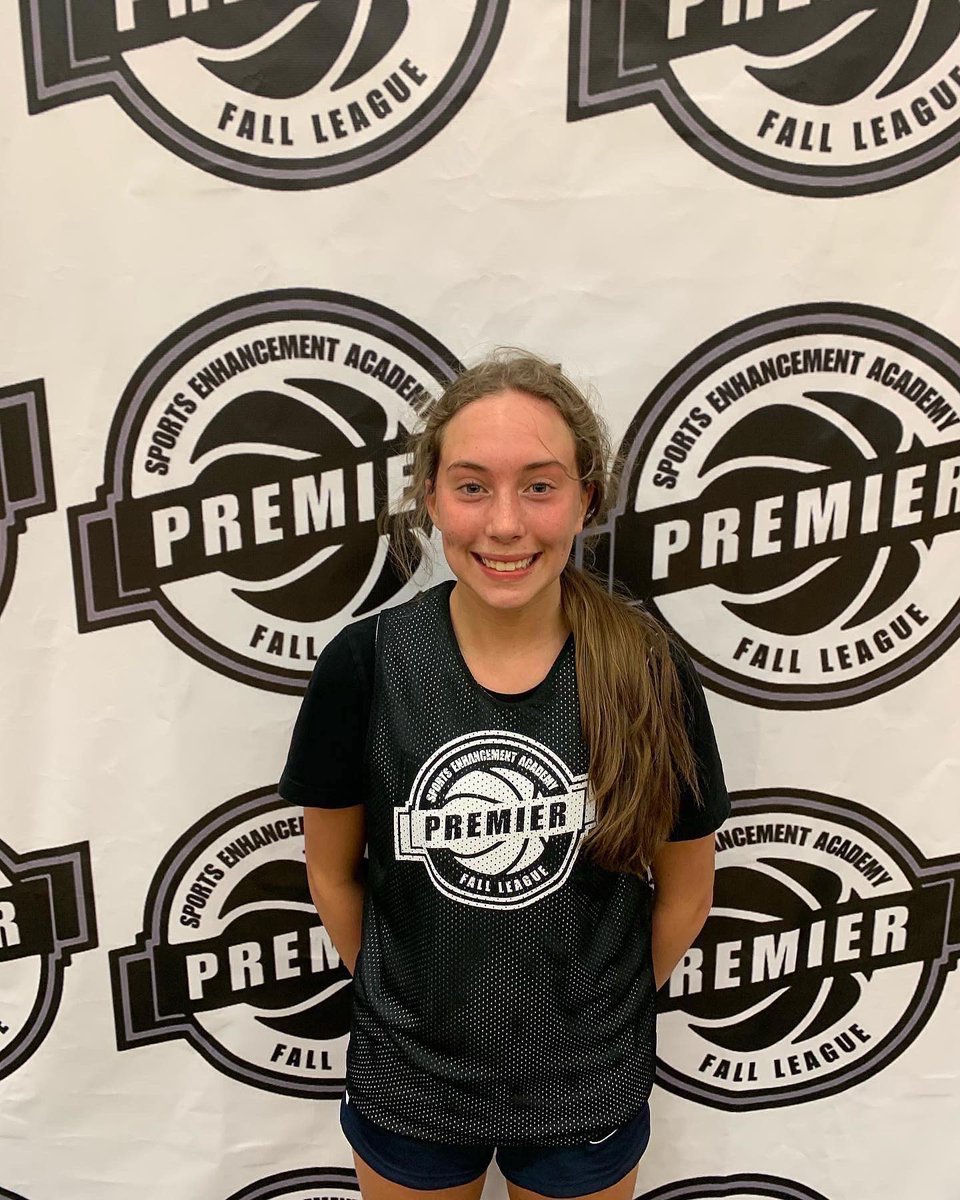 FallPremier's tweet image. 🚨Game 3 Final🚨

Oregon - 64
South Carolina - 44

Oregon:
• @AlexisCharbs03 - 20pts
• @alaynarwest - 19pts

South Carolina:
• @lillymoschkau - 15pts
• @NPshow1 - 15pts

@SEAFacilities @BradyJ_Peterson 

#BePremier